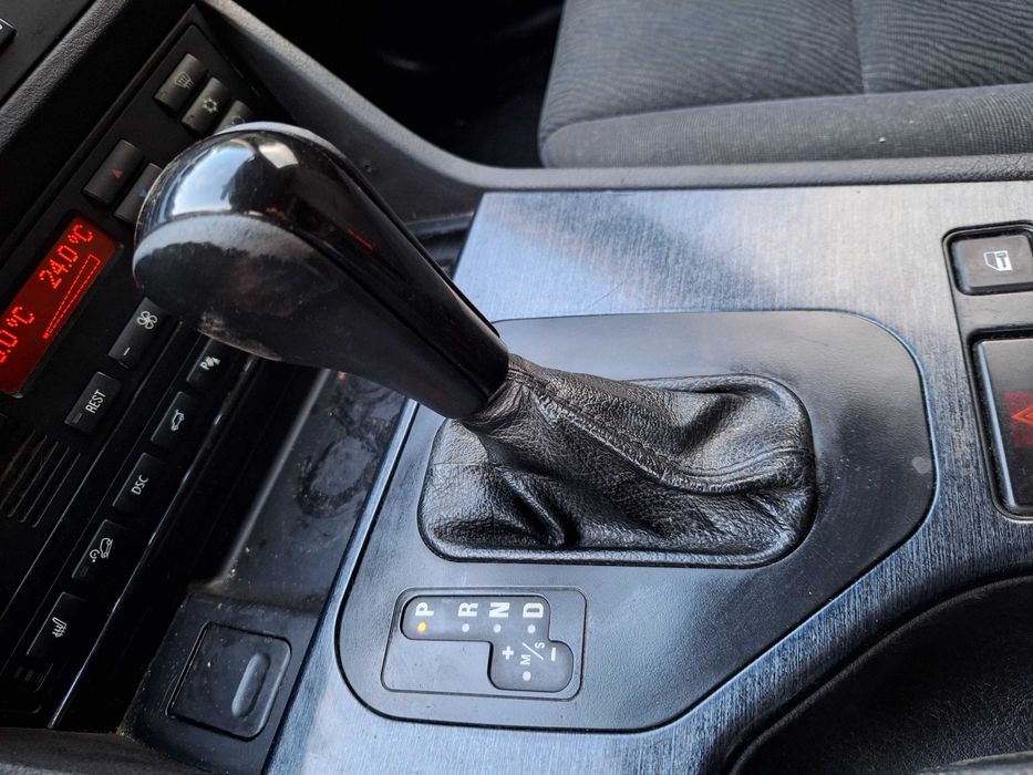 Dezmembrez Bmw E39 2.5D seria 5 limuzina cutie automata