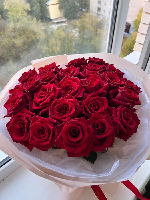 Цветы свежие 25розы