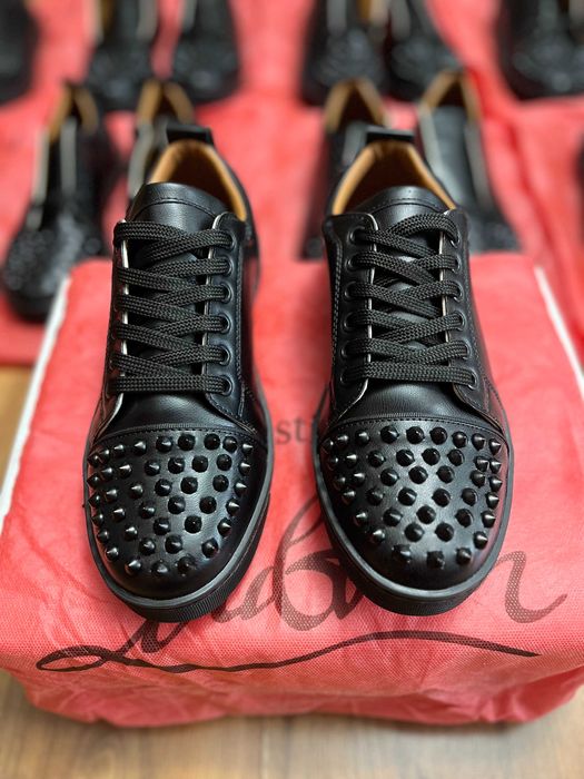#LIVRARE GRATUITĂ# Adidasi/pantofi casual Christian Louboutin Spikes