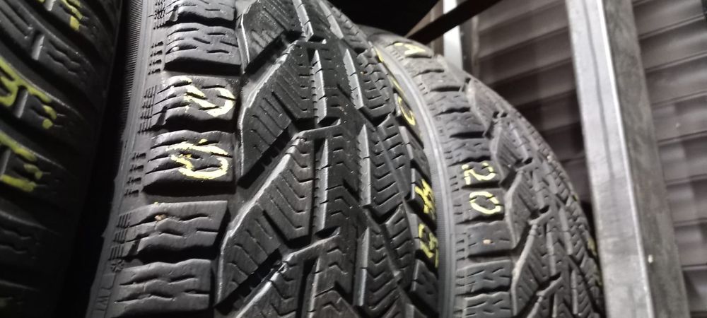 Anvelope 215 45 R17 IARNĂ 205 225 235 R16 50 55 60 R18 245 255 265 40