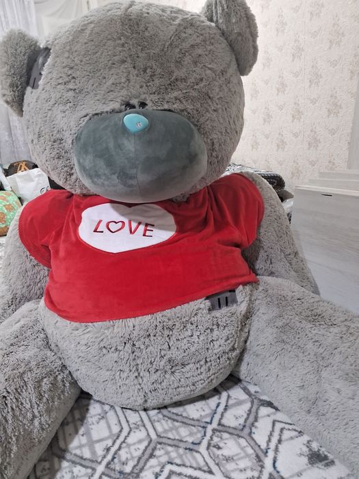 Продаётся большой плюшевый мишка! Katta yumshoq ayiq sotiladi!