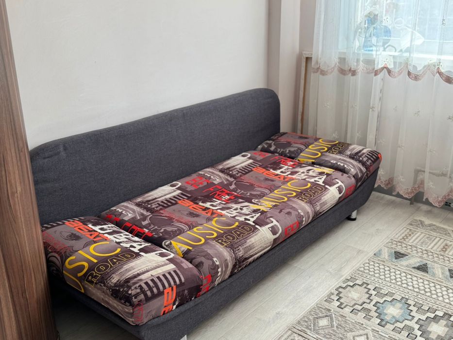 Продам срочно диван