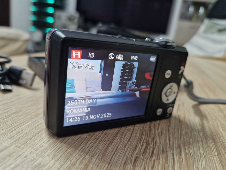 Aparat foto digital Panasonic DMC-FS16,14MP,negru,8GB,impcabil !