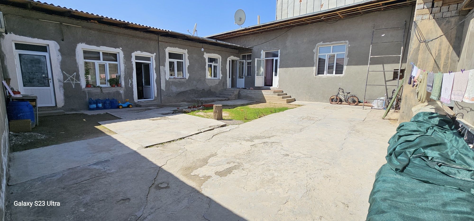 Hovli sotiladi 2.7 sotih