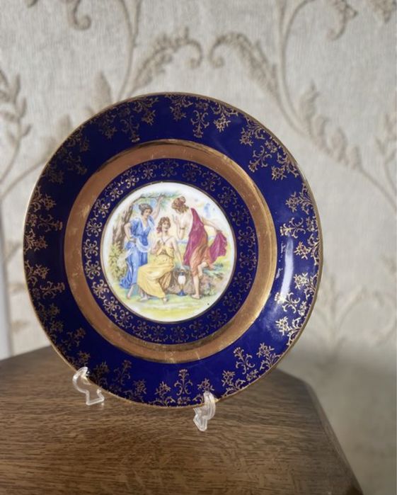 Фарфоровое блюдо" Мадонна" Carlsbad Bohemia кобальт