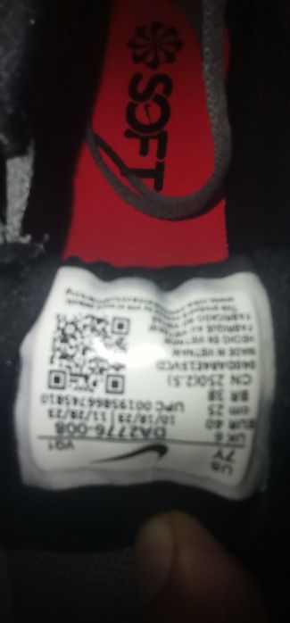 Adidași Nike noi nr 40