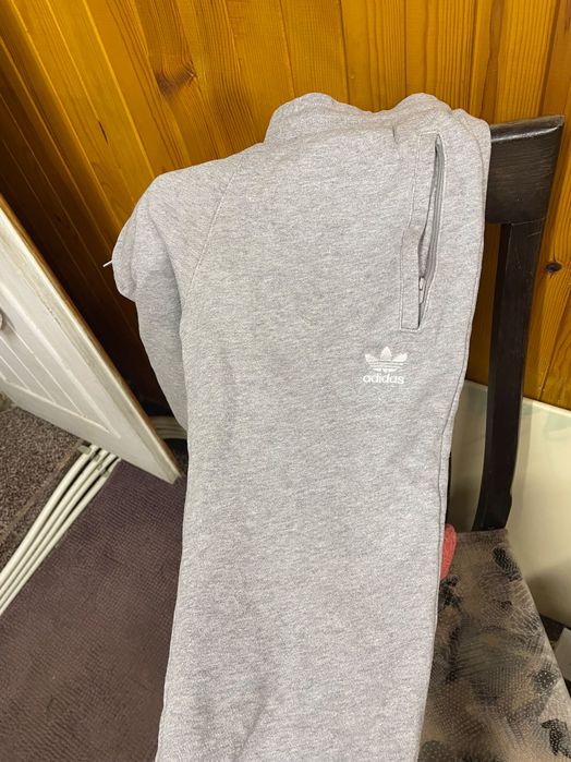 Анцунг, Адидас С/М размер