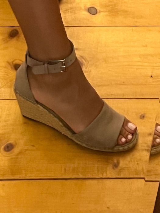 Espadrile crem de la Vince Camuto