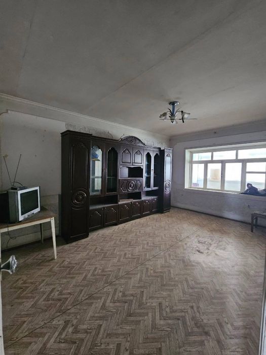 Продается 2 ком. Квартира 77 серия площадью 50 кв.м. Адрес Фрунзе