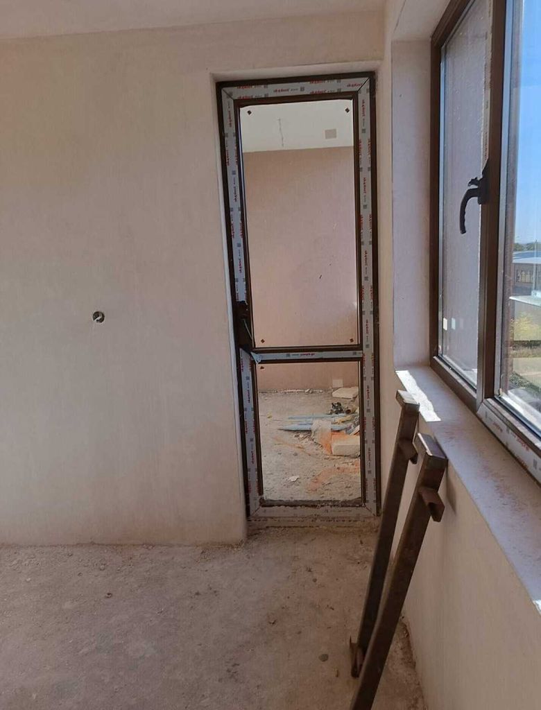 Продава се Двустаен апартамент в Стара Загора, Железник - център - 75 кв.м за 827 €/кв.м - Снимка #3