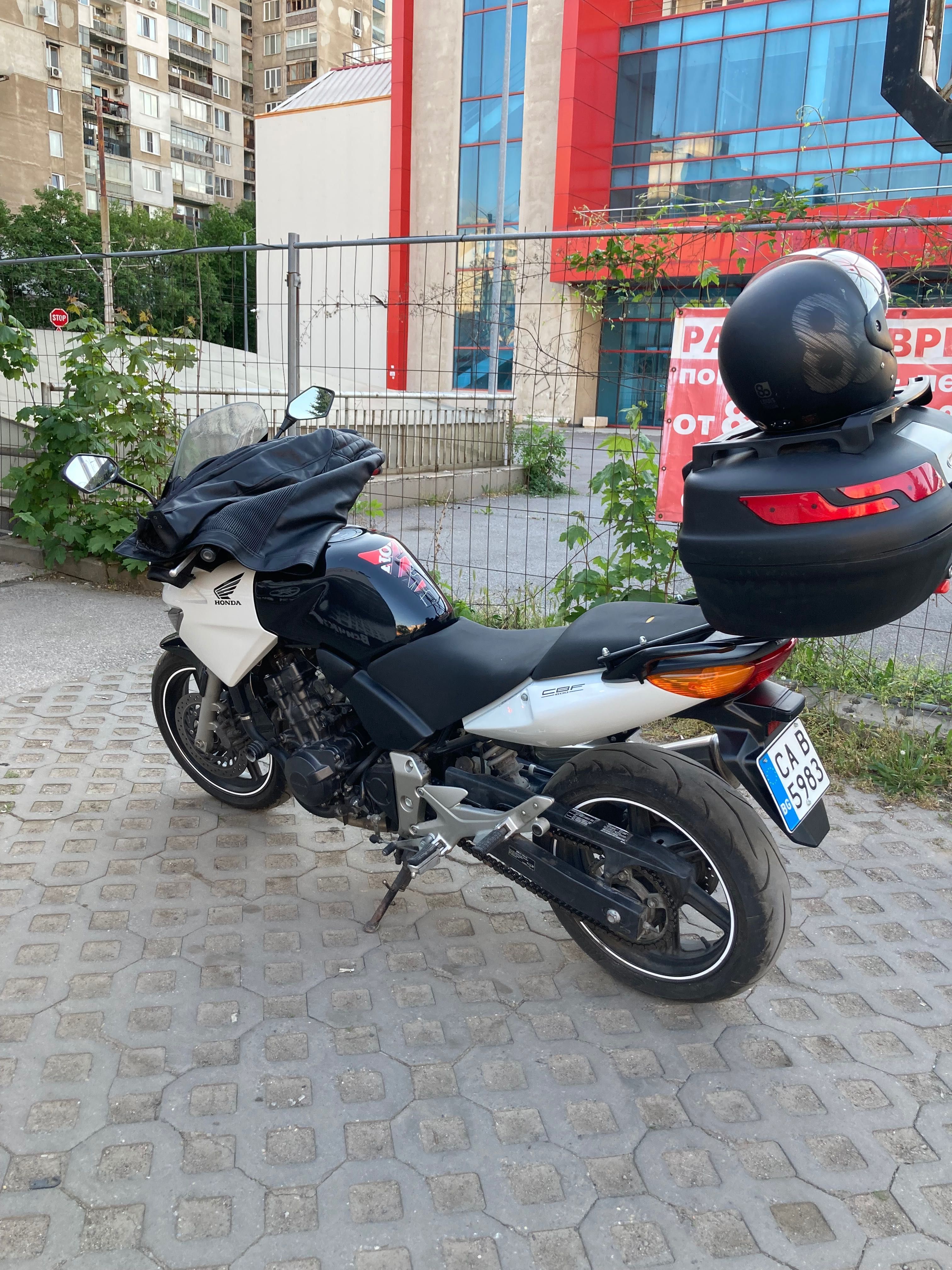 Продавам Honda CBF600 2008г.