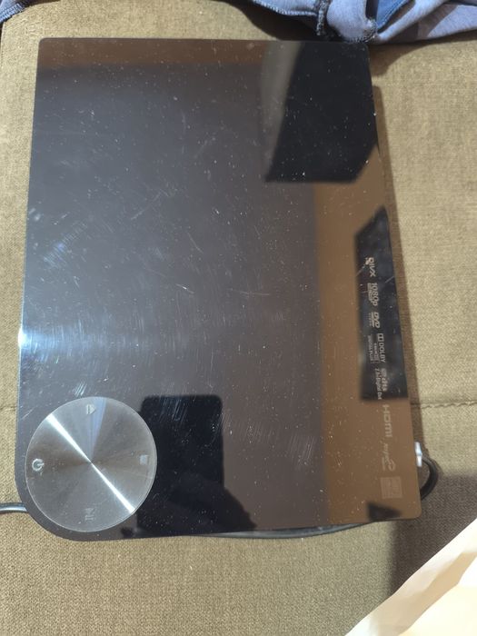 Продавам DVD  Samsung.