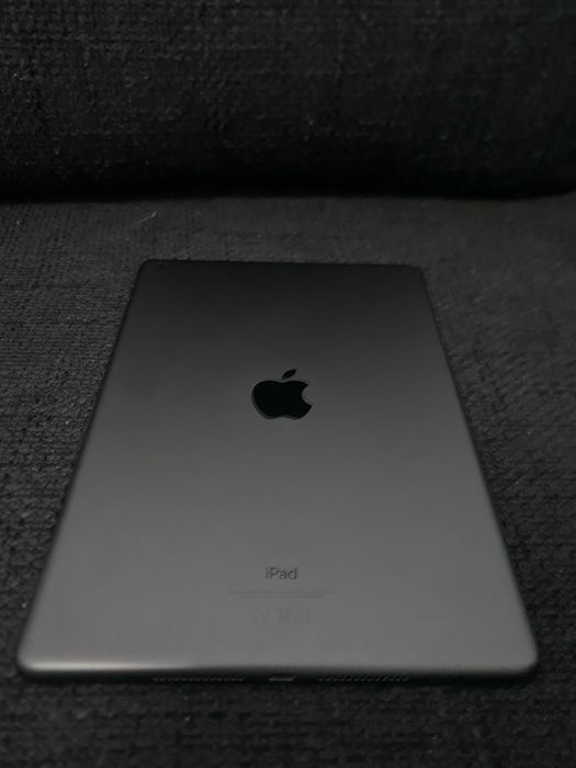 iPad 9th Gen 64GB WiFi – Ca Nou + Husă Premium