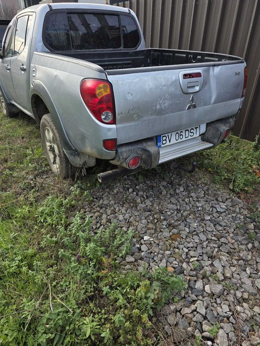 L200 2008 inmatriculat RO 4x4 cutir SUPERSELECT. Variante!