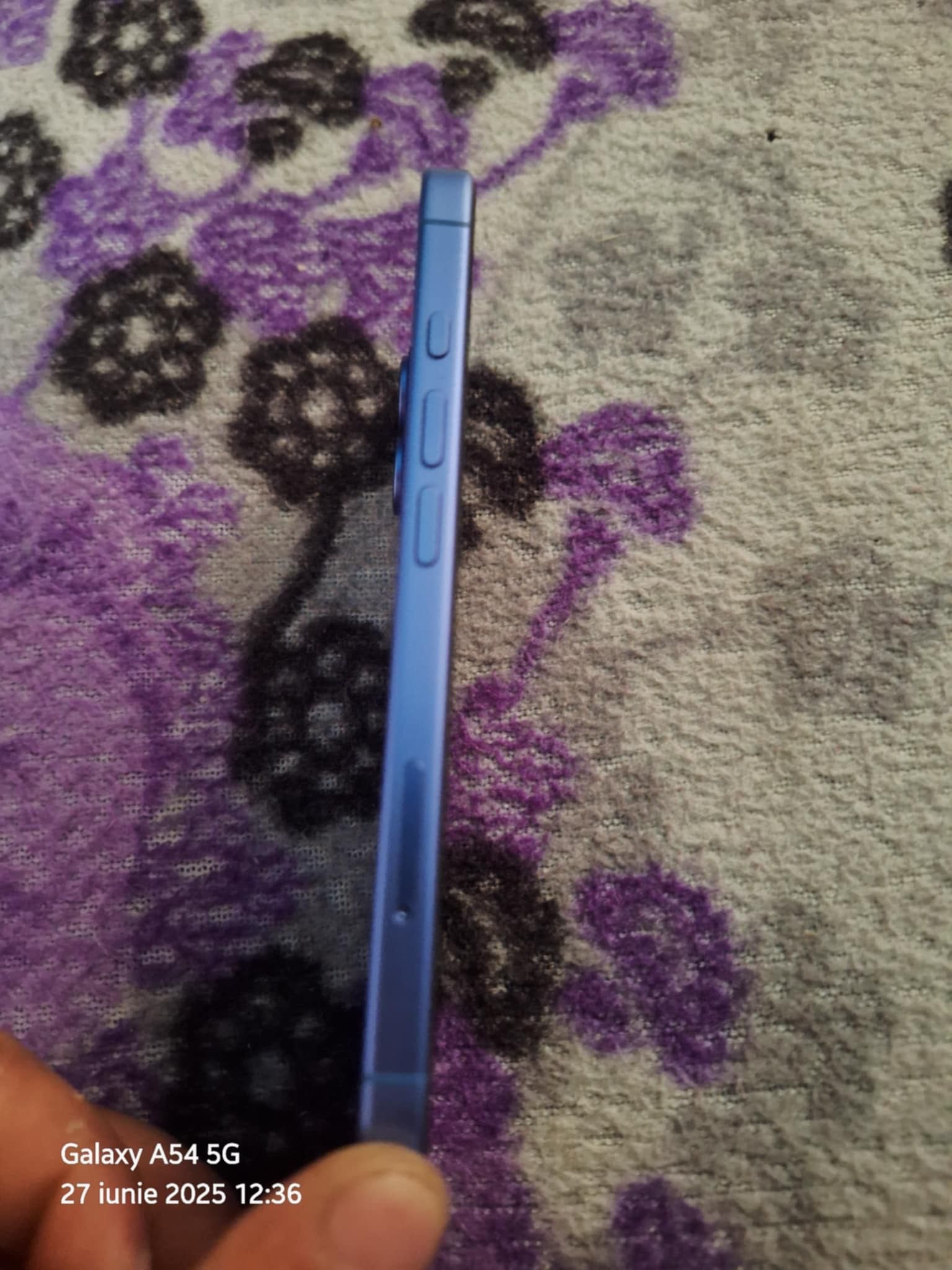 iPhone 16 UltraMarine