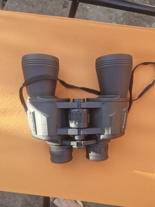 Binoclu canon 20×50