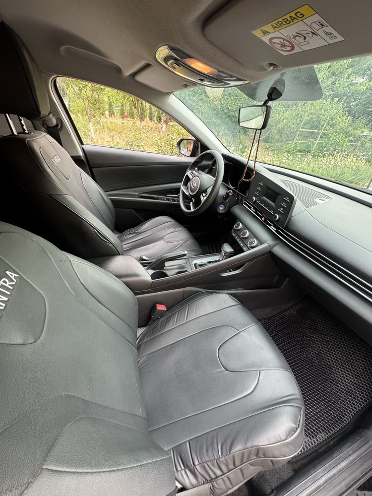 Hyundai Elantra 2022