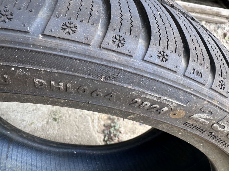 Гуми 5 броя 255/35/20 LINGLONG