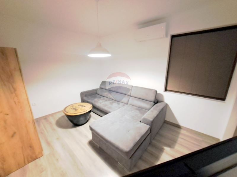 Дава се под наем Двустаен апартамент в Варна, Левски - 60 кв.м за 382.5 € - Снимка #1