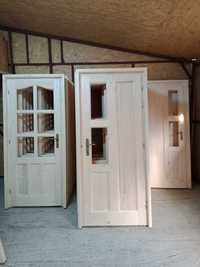 Usi interioare si exterioare din lemn