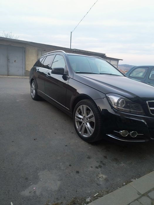 Продавам Мерцедес C250 w204 2012г.