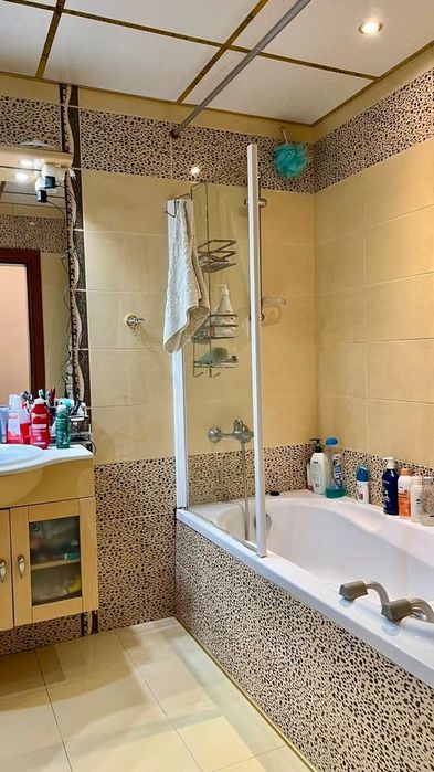 Продава се Четиристаен апартамент в София, Люлин 9 - 137 кв.м за 1752 €/кв.м - Снимка #16