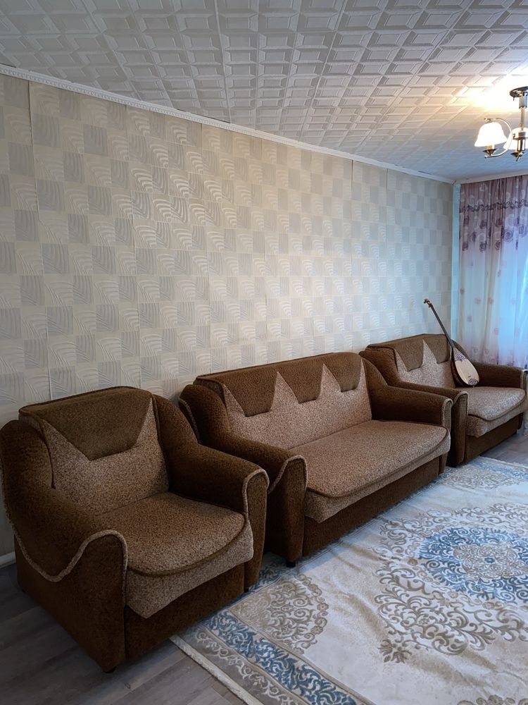 Продаётся диван. диван сатылады