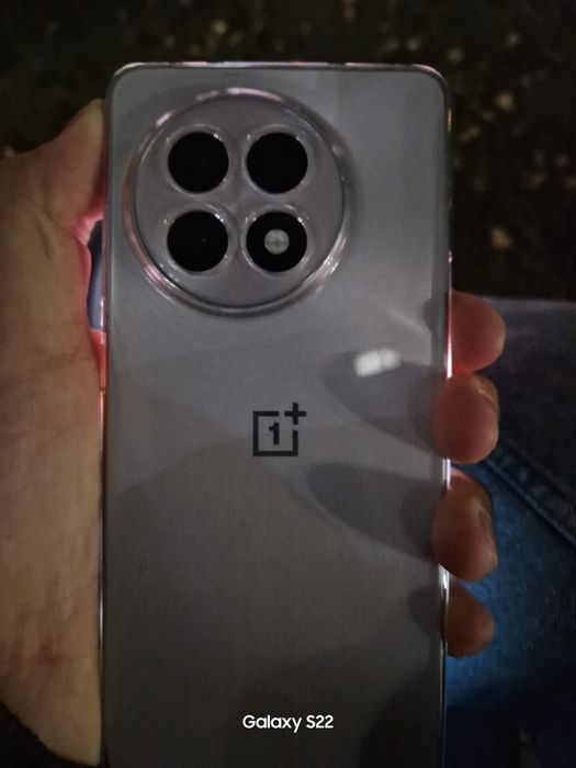 Oneplus 13r(в идеале)