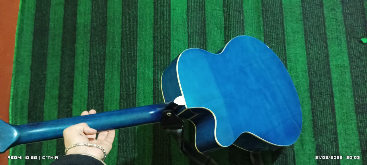 Gitara grand musik