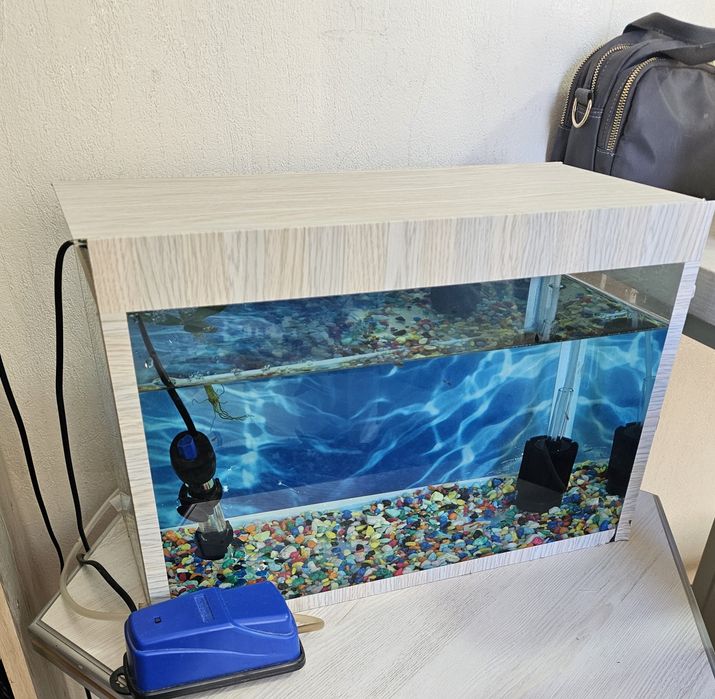 Продаётся аквариум