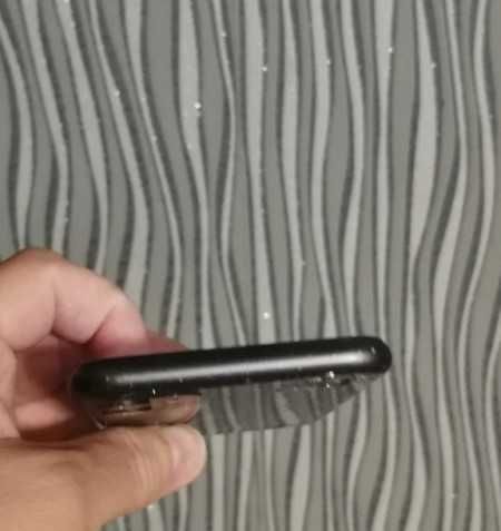 iPhone 11 - за части