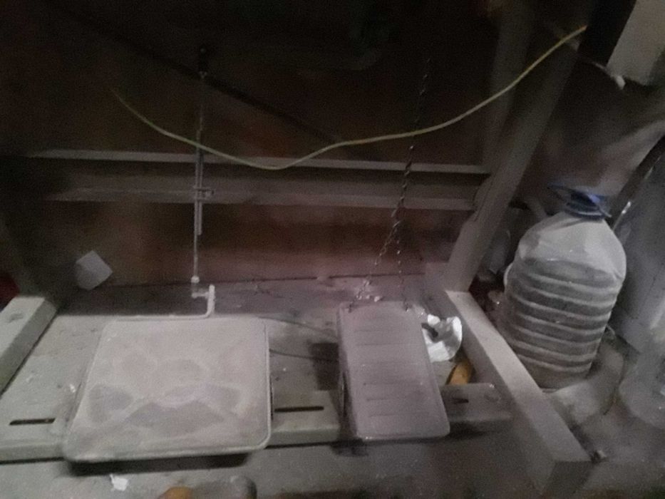 Vand masina da cusut Brother cu 5 ate, 3 ace.