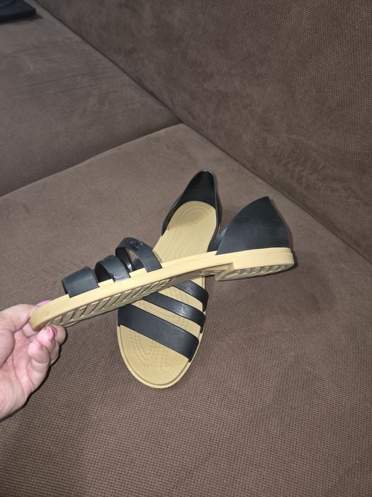 Sandale Crocs marimea W9