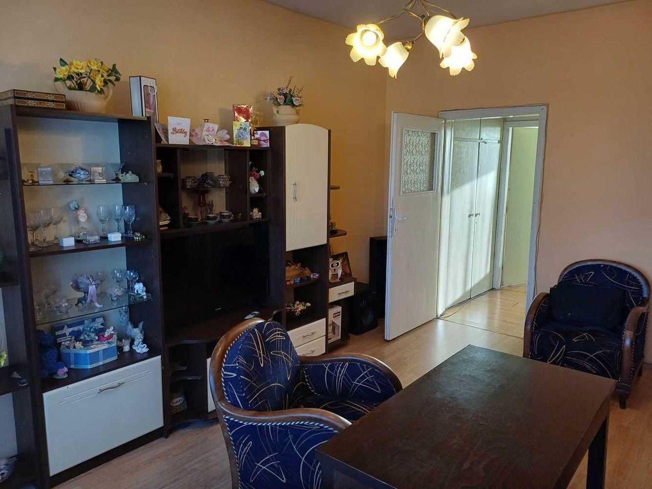 Продава се Двустаен апартамент в София, Борово - 64 кв.м за 2344 €/кв.м - Снимка #2