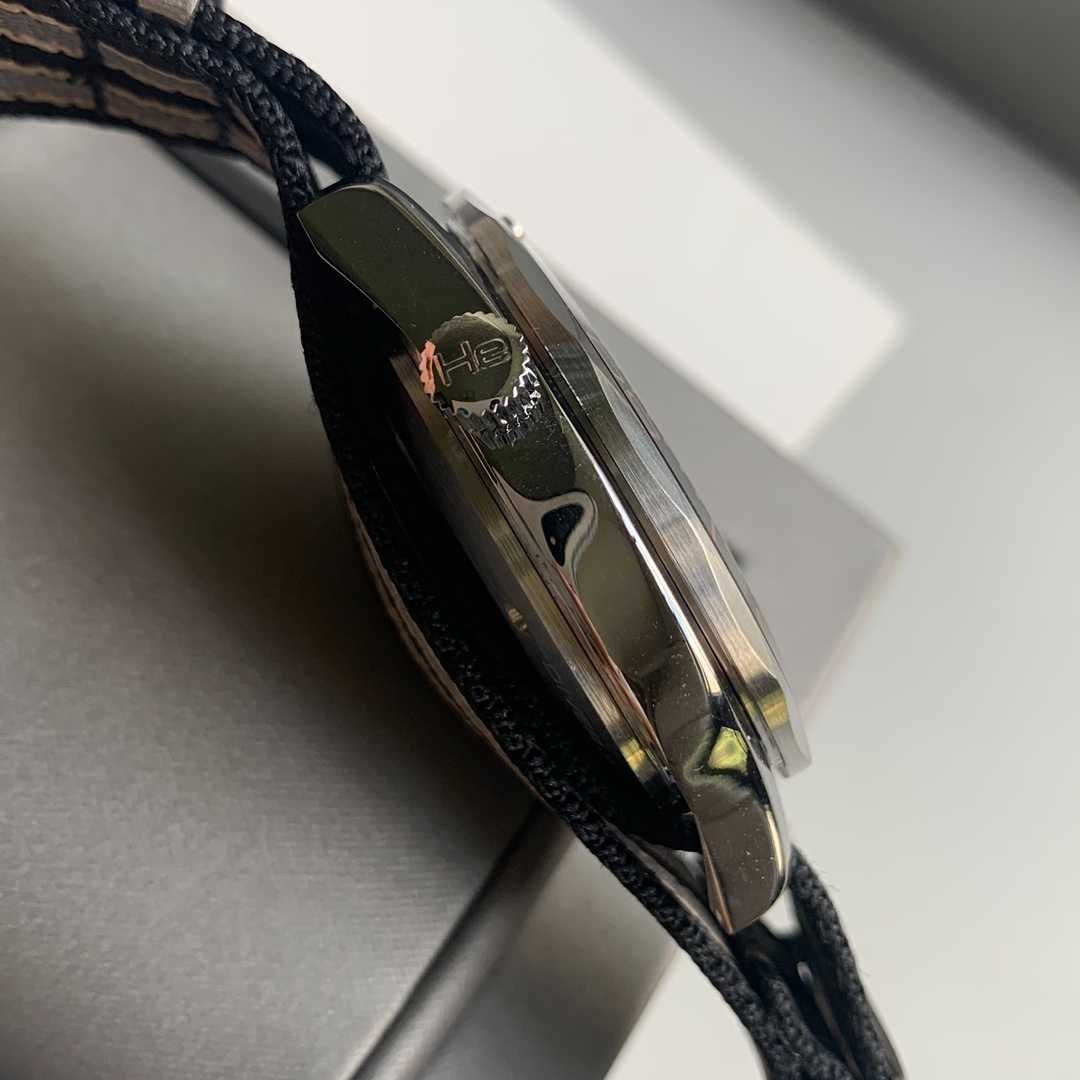 Автоматичен мъжки часовник OMEGA Seamaster Diver 300M 007 NATO
