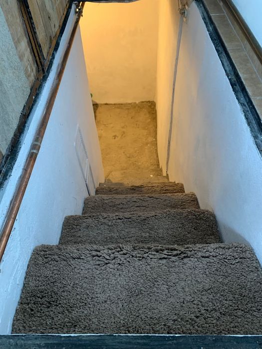 Apartament la CASĂ de închiriat, zonă de case, Rahova, str. Târgu Jiu
