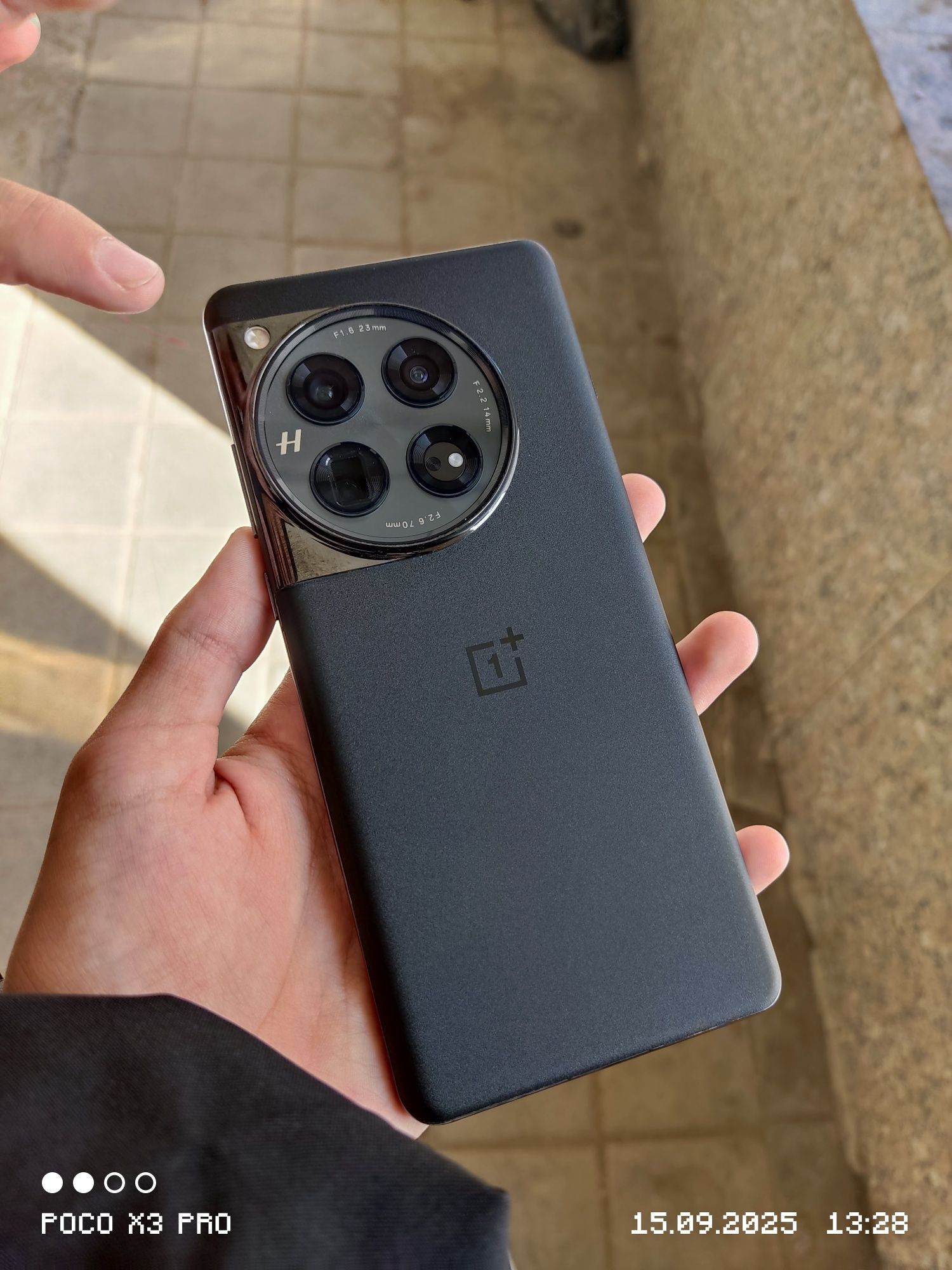 Oneplus 12 в идеальном состоянии на 256гб