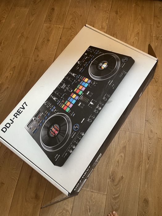 Pioneer DDJ-REV7 Новый.