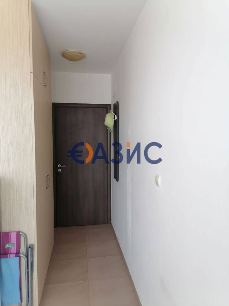 Продава се Едностаен апартамент в Несебър - 33 кв.м за 1849 €/кв.м - Снимка #2