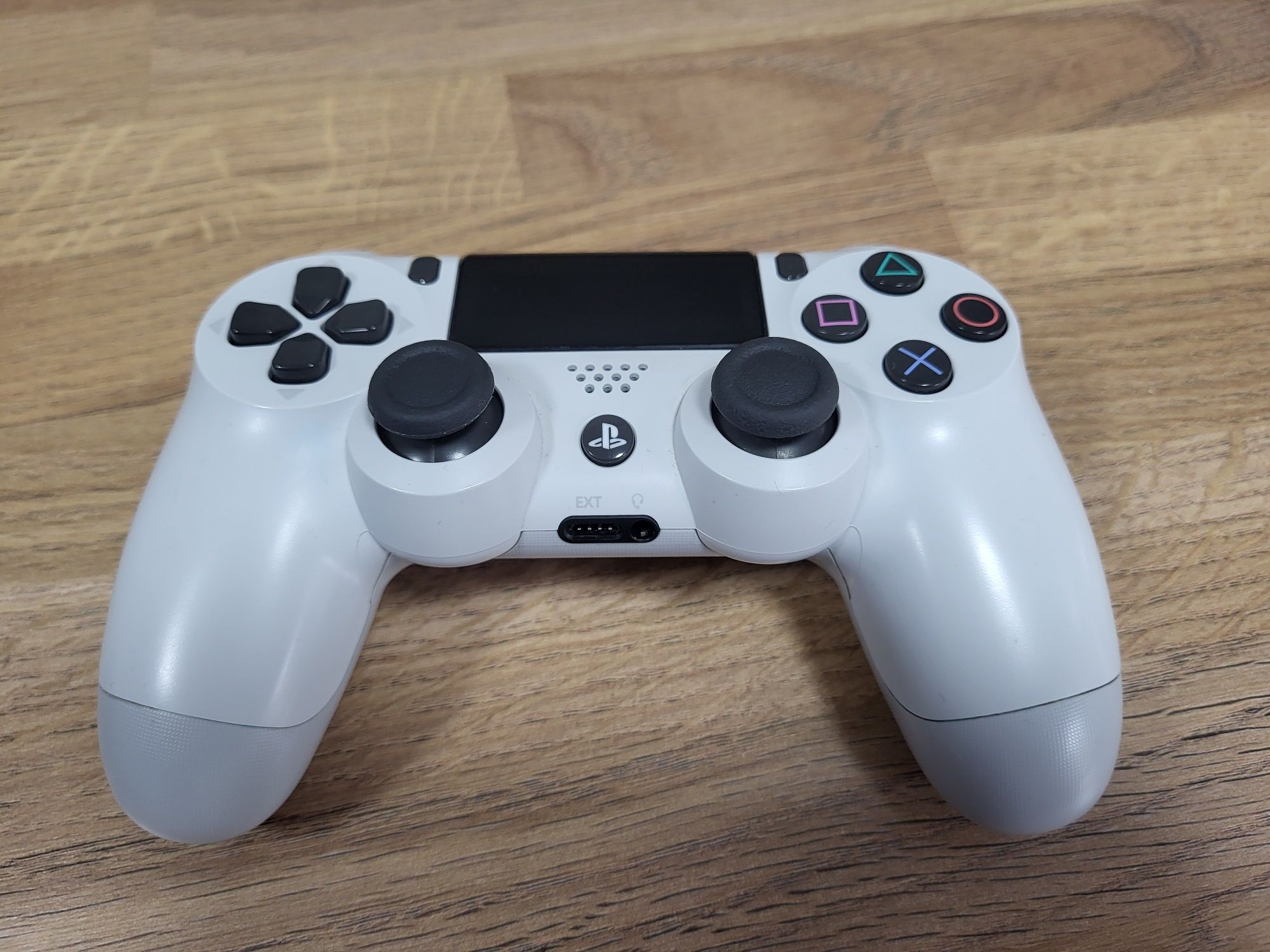 Play Station 4 PRO,  като нов!