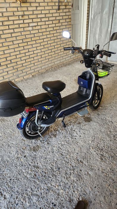 Электроскутер в отличном состоянии