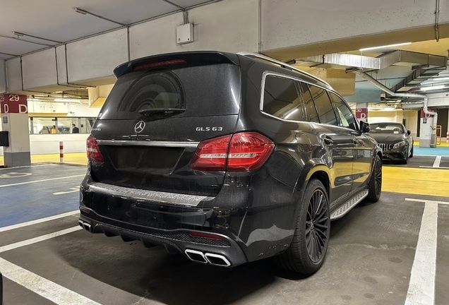X166 GL GLS AMG задна броня дифузьор накрайници раздувки GLS63 AMG