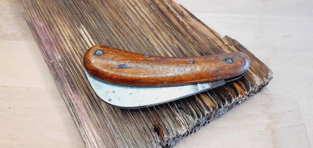 Briceag foarte vechi de altoit nemarcat.