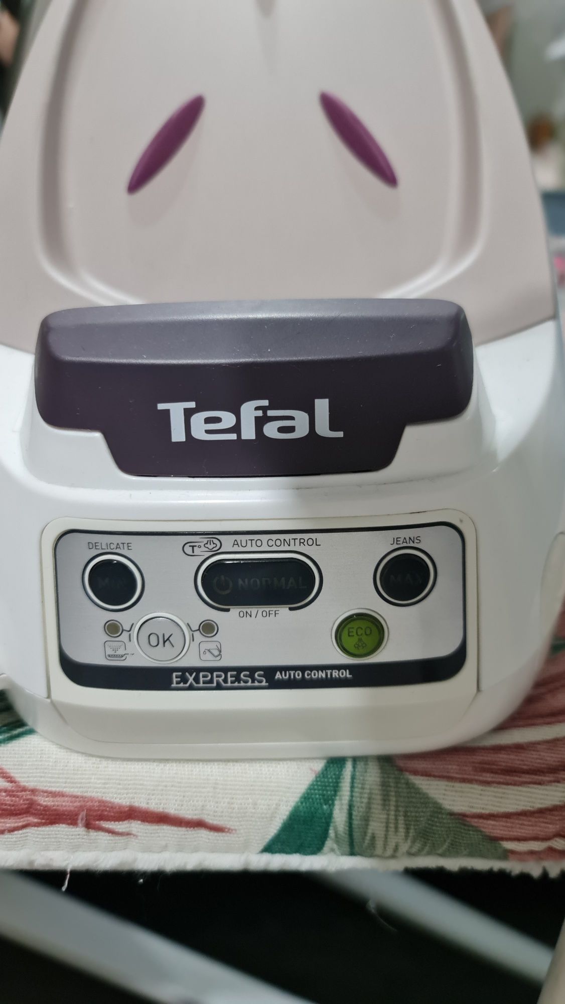 Stație călcat Tefal