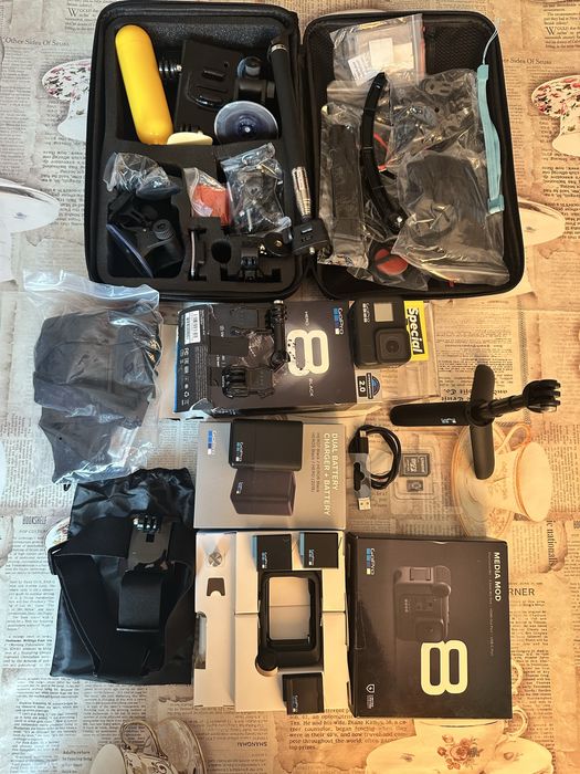Gopro Hero 8 Black Edition cu media mod si cu accesorii foarte multe