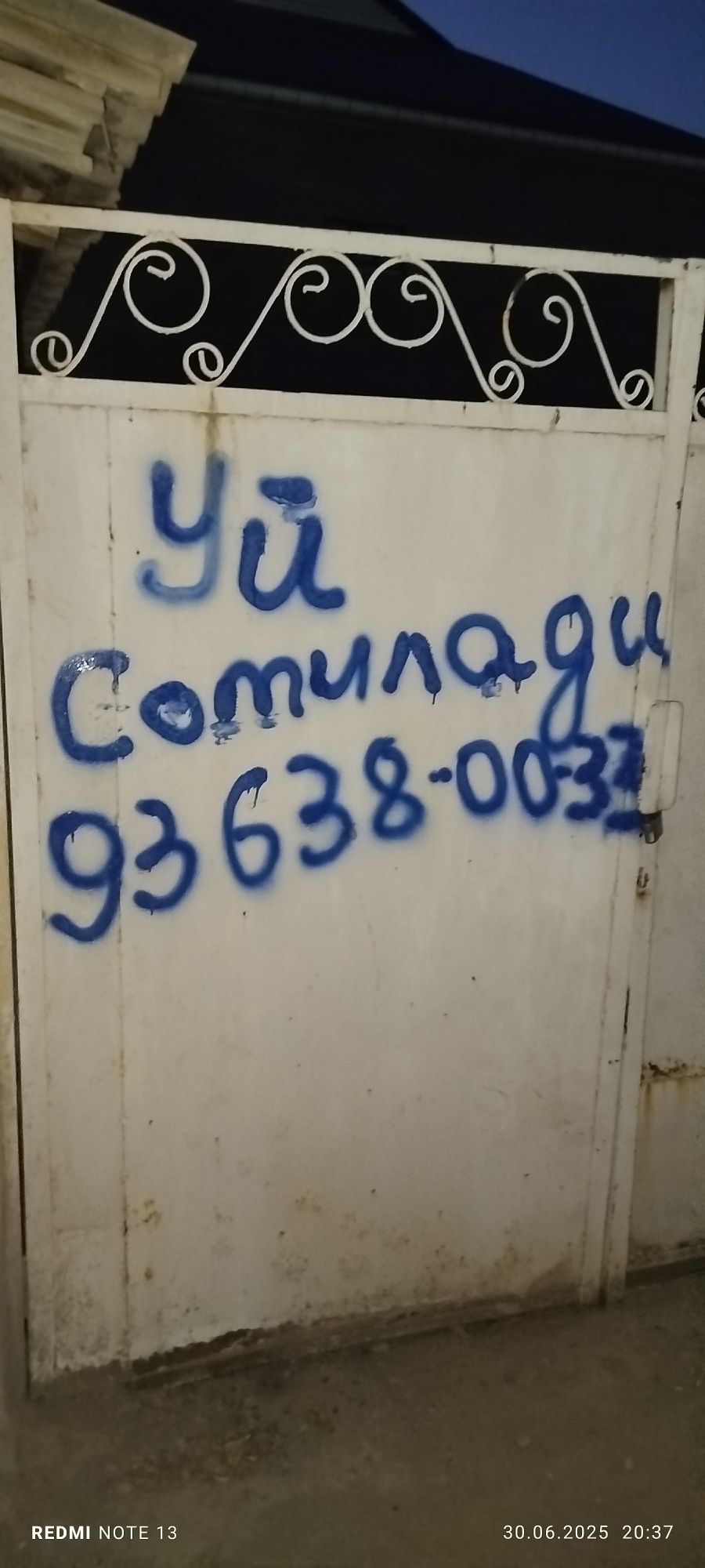 Termiz shahrida joylashgan hovli uy sotiladi