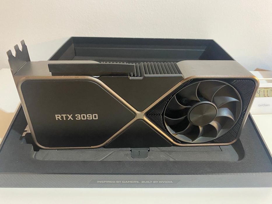 Vand placa video NVIDIA GEFORCE RTX 3090