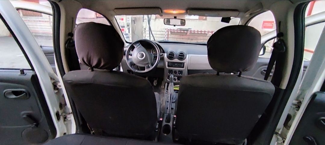 Dacia sandero 2010 1.4 LPG
