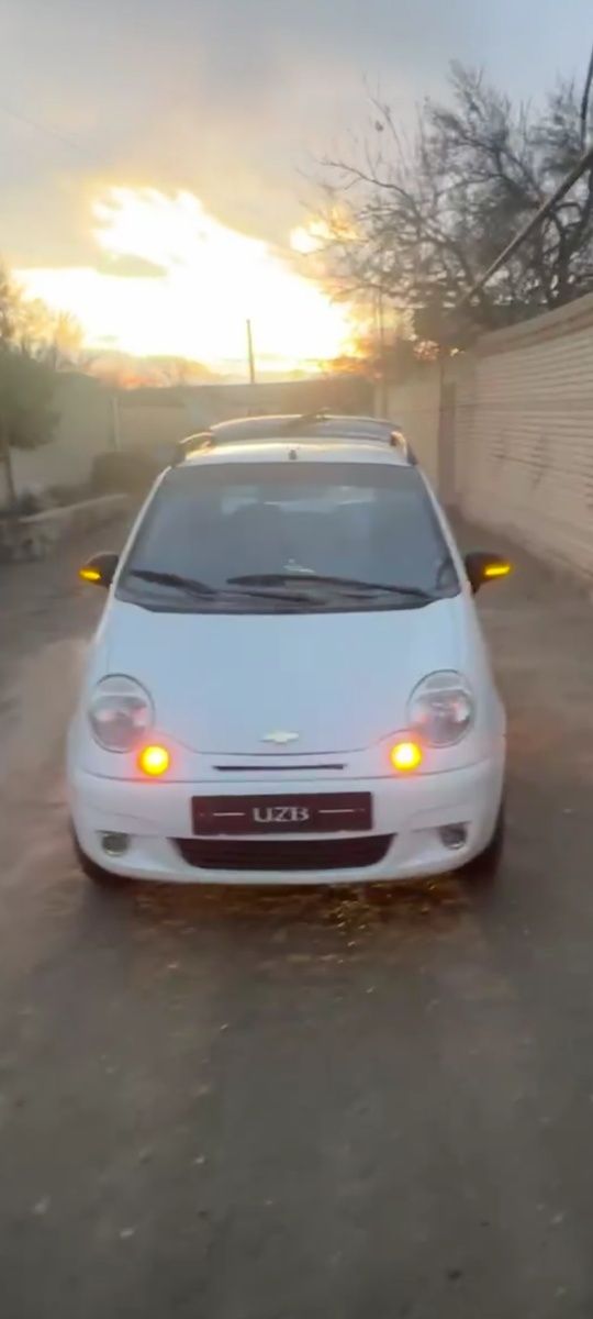 Matiz sotiladi. 3 talik Kanditsioner polni marafetlari bilan.