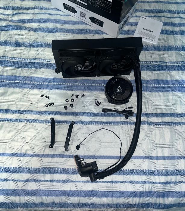 Cooler procesor Arctic AIO 240